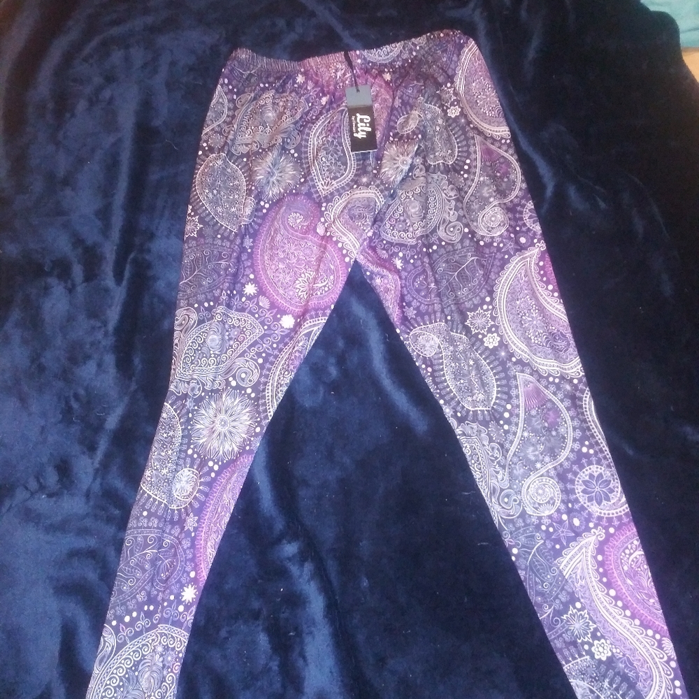 Lilly by firmiana bottoms